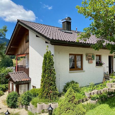 ザンクト・ブラージエンHaus Tanneckアパートメント エクステリア 写真